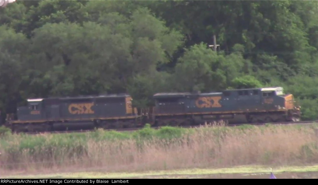 CSX mixed freight